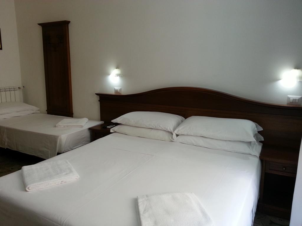 Guesthouse Alex II 로마 외부 사진