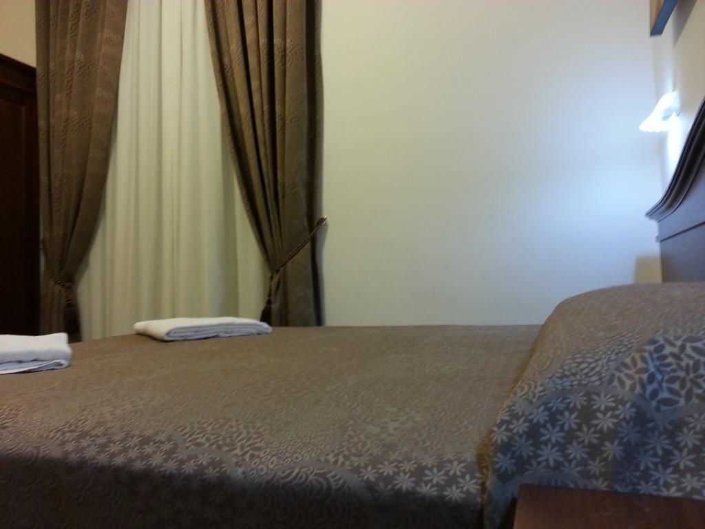 Guesthouse Alex II 로마 외부 사진