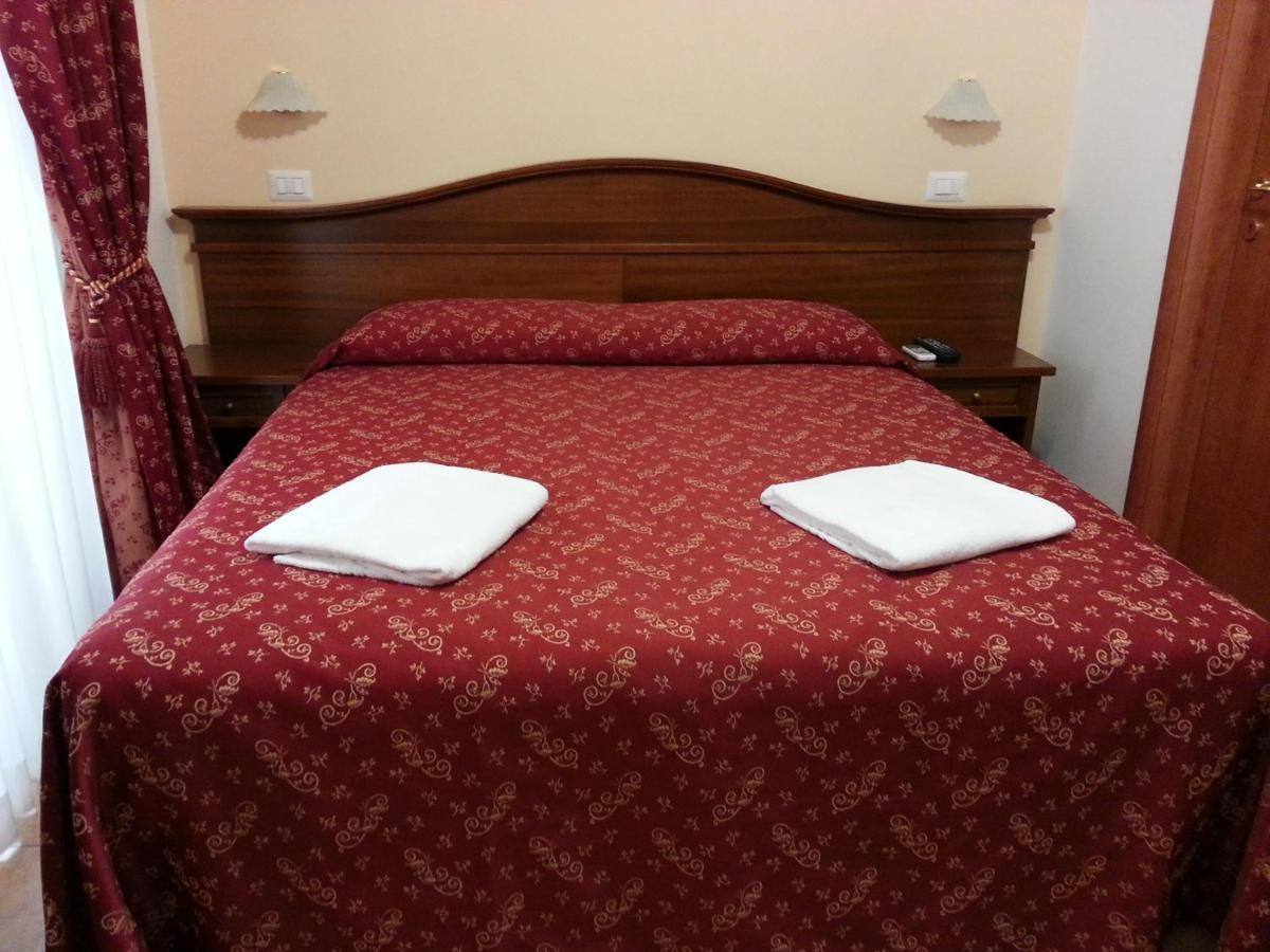 Guesthouse Alex II 로마 외부 사진